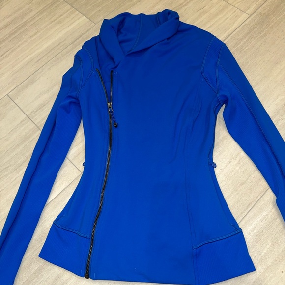 Lululemon Jacket - Picture 5 of 10